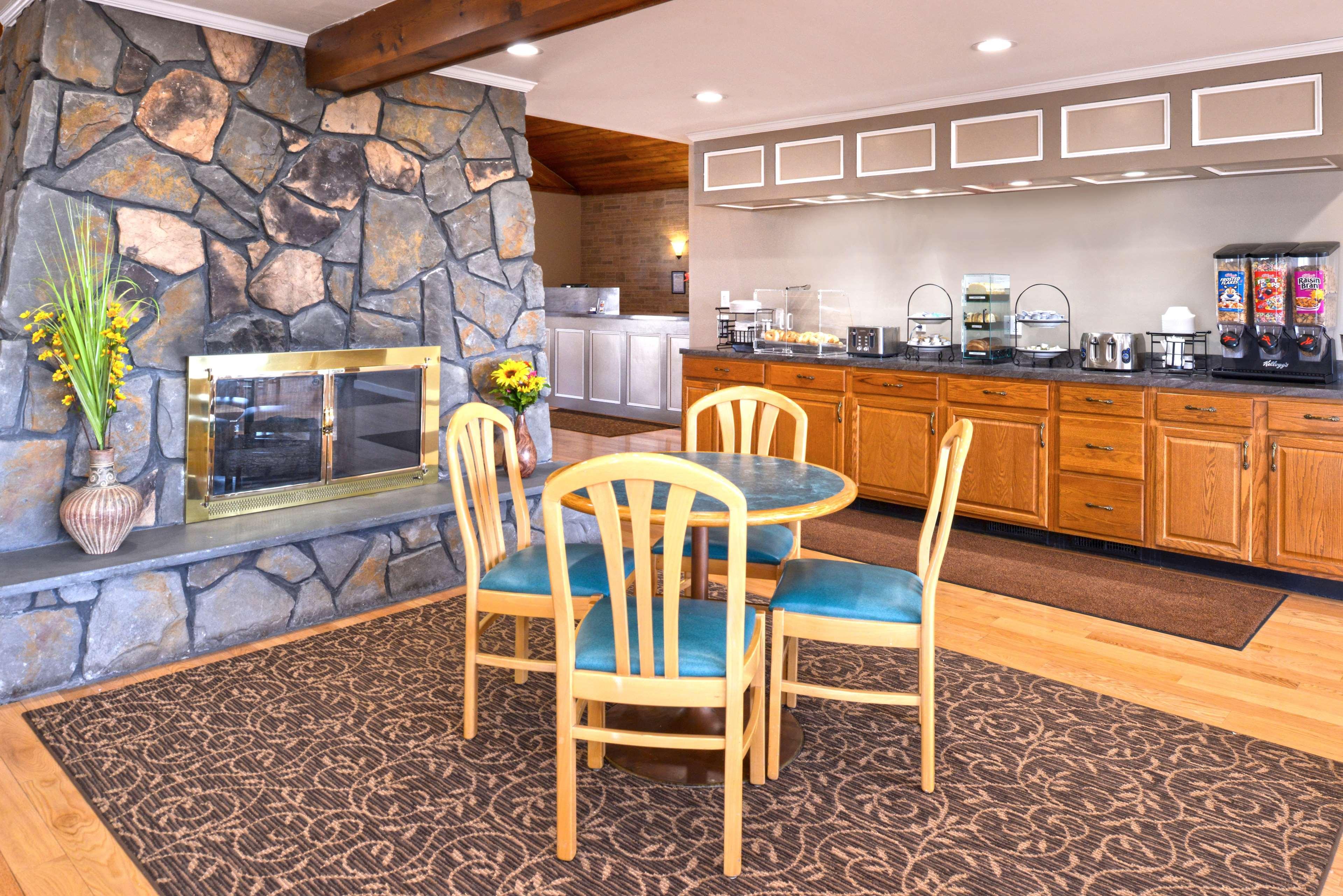 Americas Best Value Inn Plattsburgh  Kültér fotó