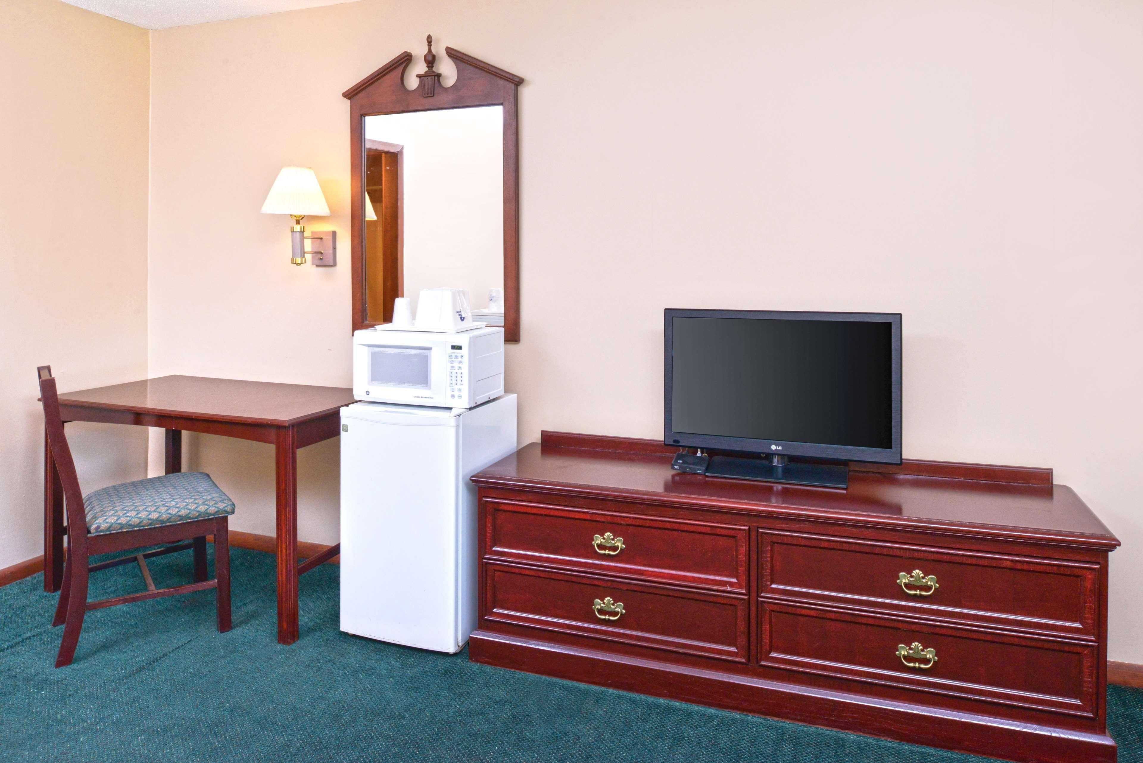 Americas Best Value Inn Plattsburgh  Kültér fotó