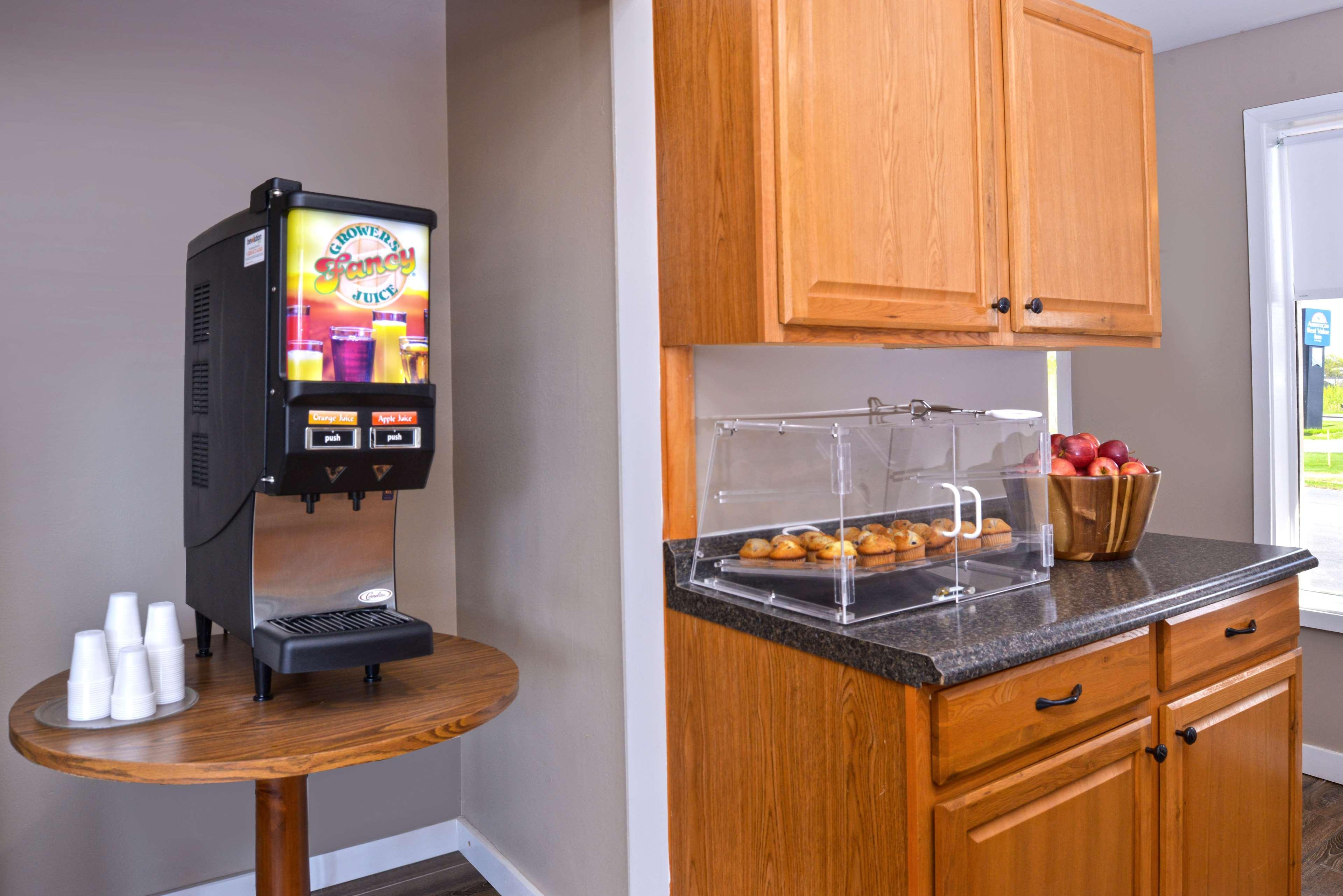 Americas Best Value Inn Plattsburgh  Kültér fotó