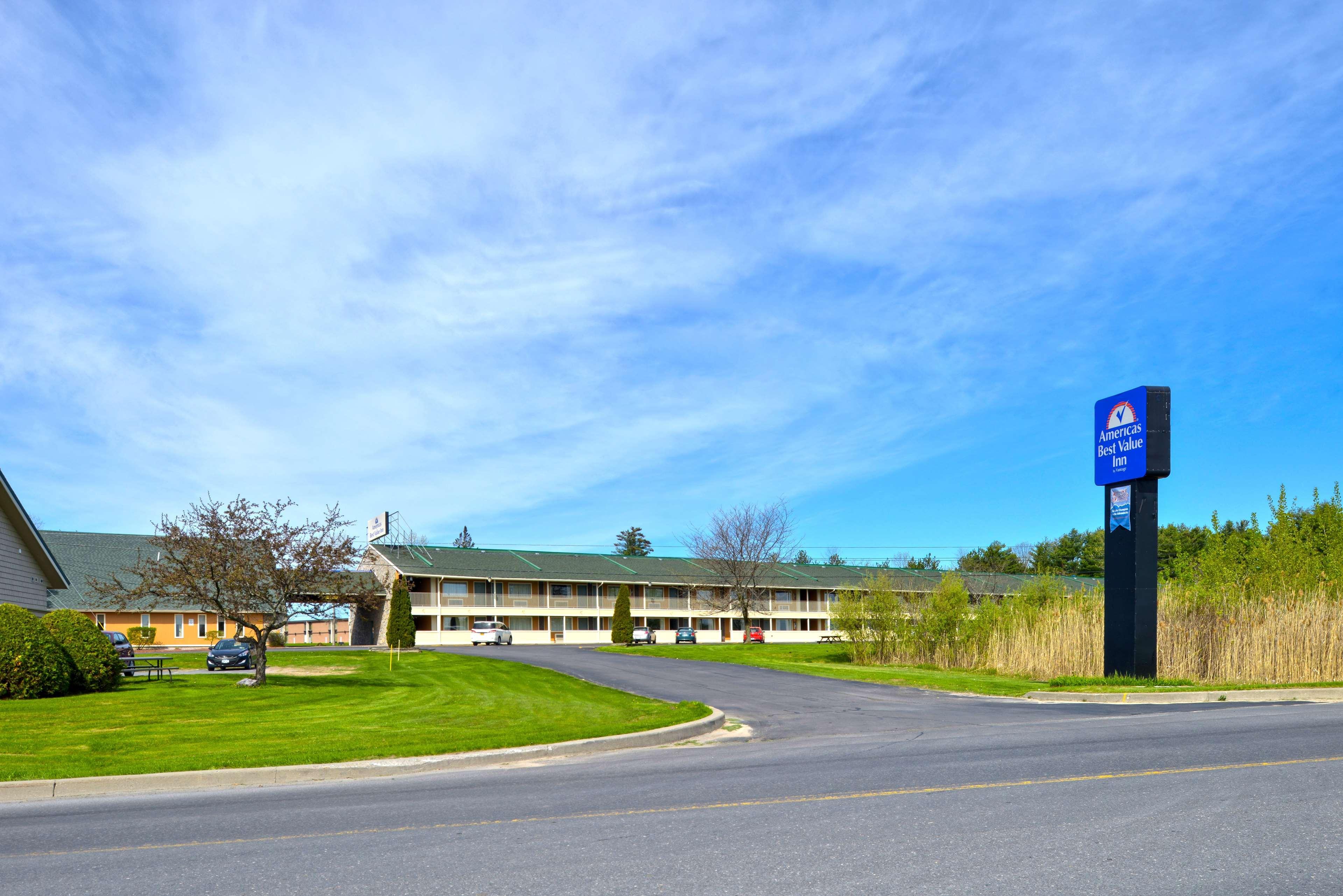 Americas Best Value Inn Plattsburgh  Kültér fotó