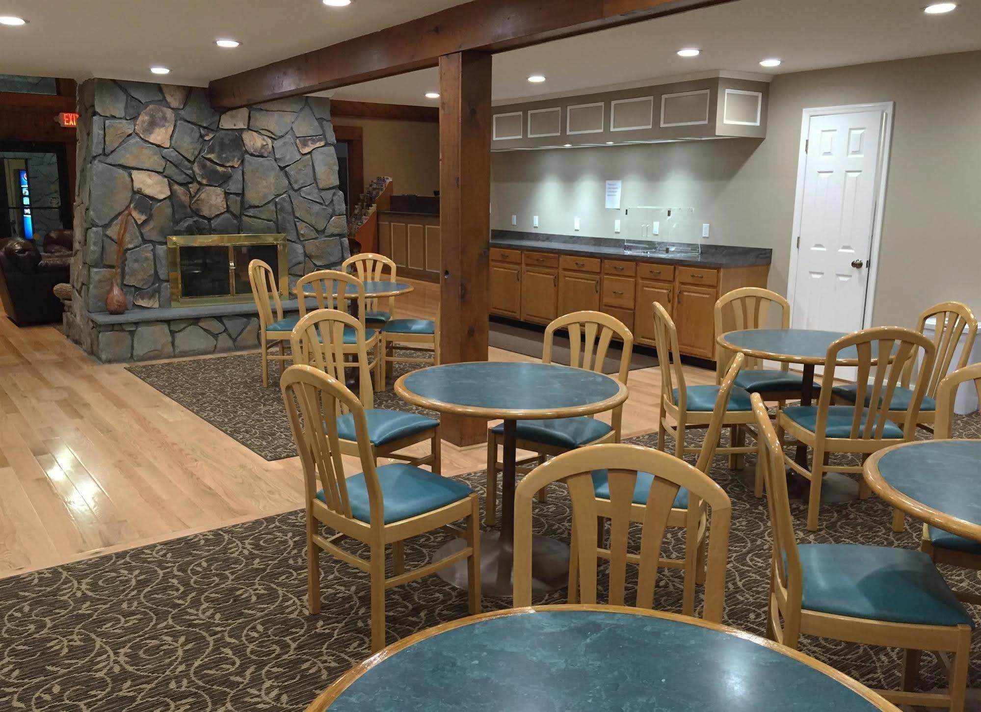 Americas Best Value Inn Plattsburgh  Kültér fotó