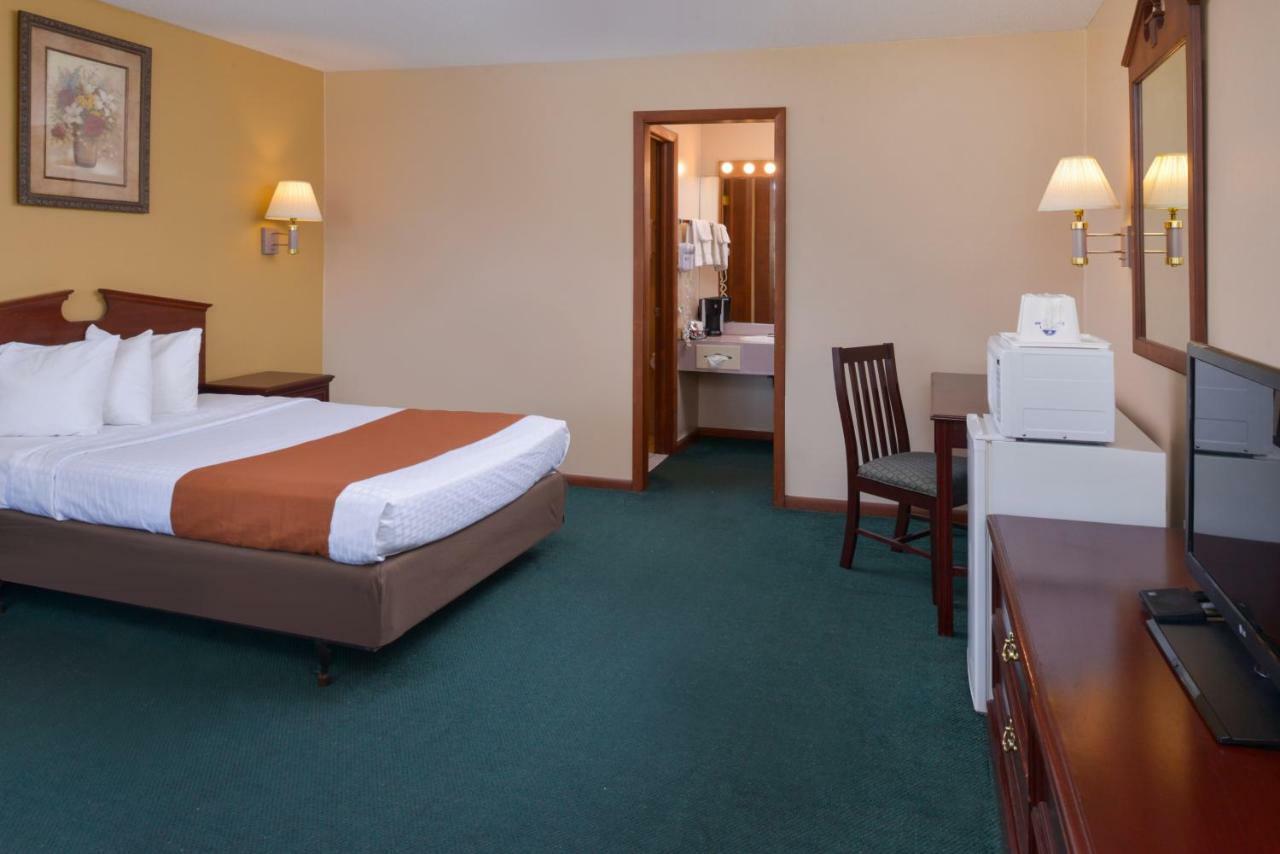 Americas Best Value Inn Plattsburgh  Kültér fotó