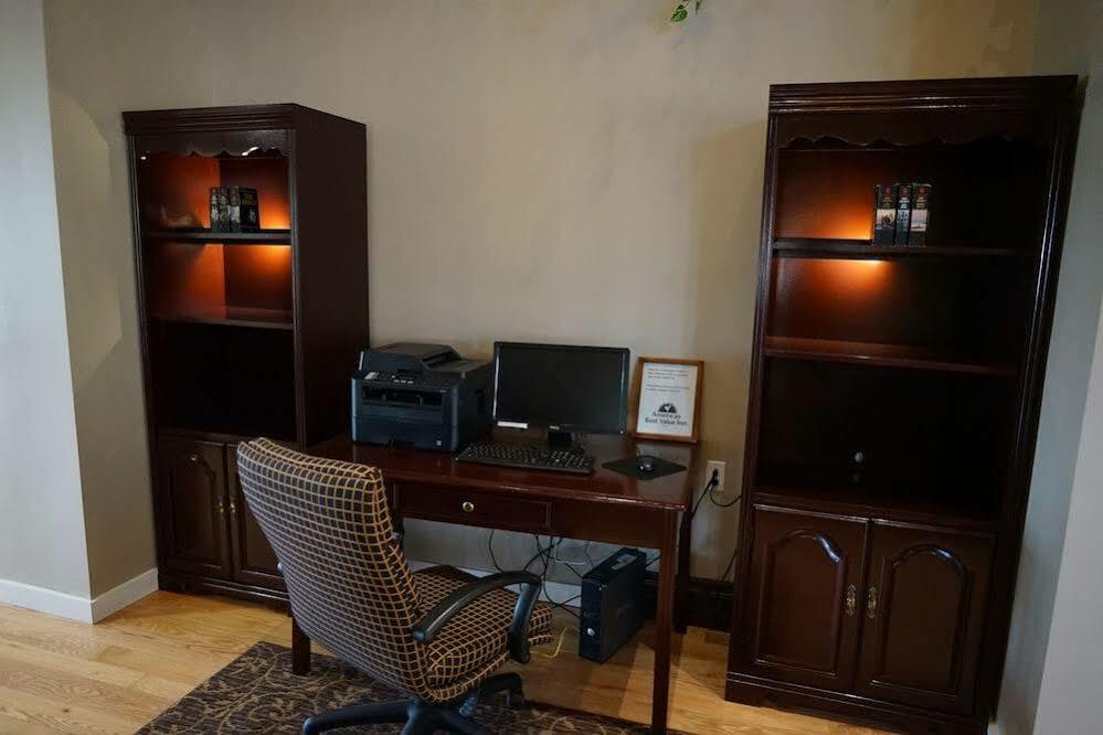 Americas Best Value Inn Plattsburgh  Kültér fotó